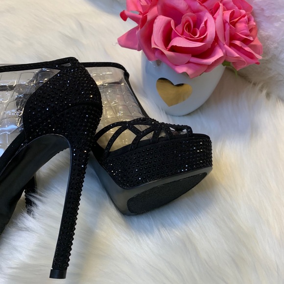 Steve Madden Alianaa T-Strap Black Rhinestones - Picture 13 of 16